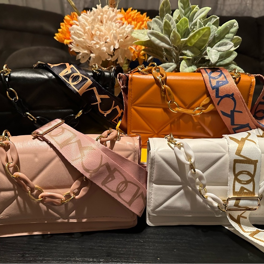 Stylish Women's Quilted Crossbody Bag - Black, Orange, Pink, White